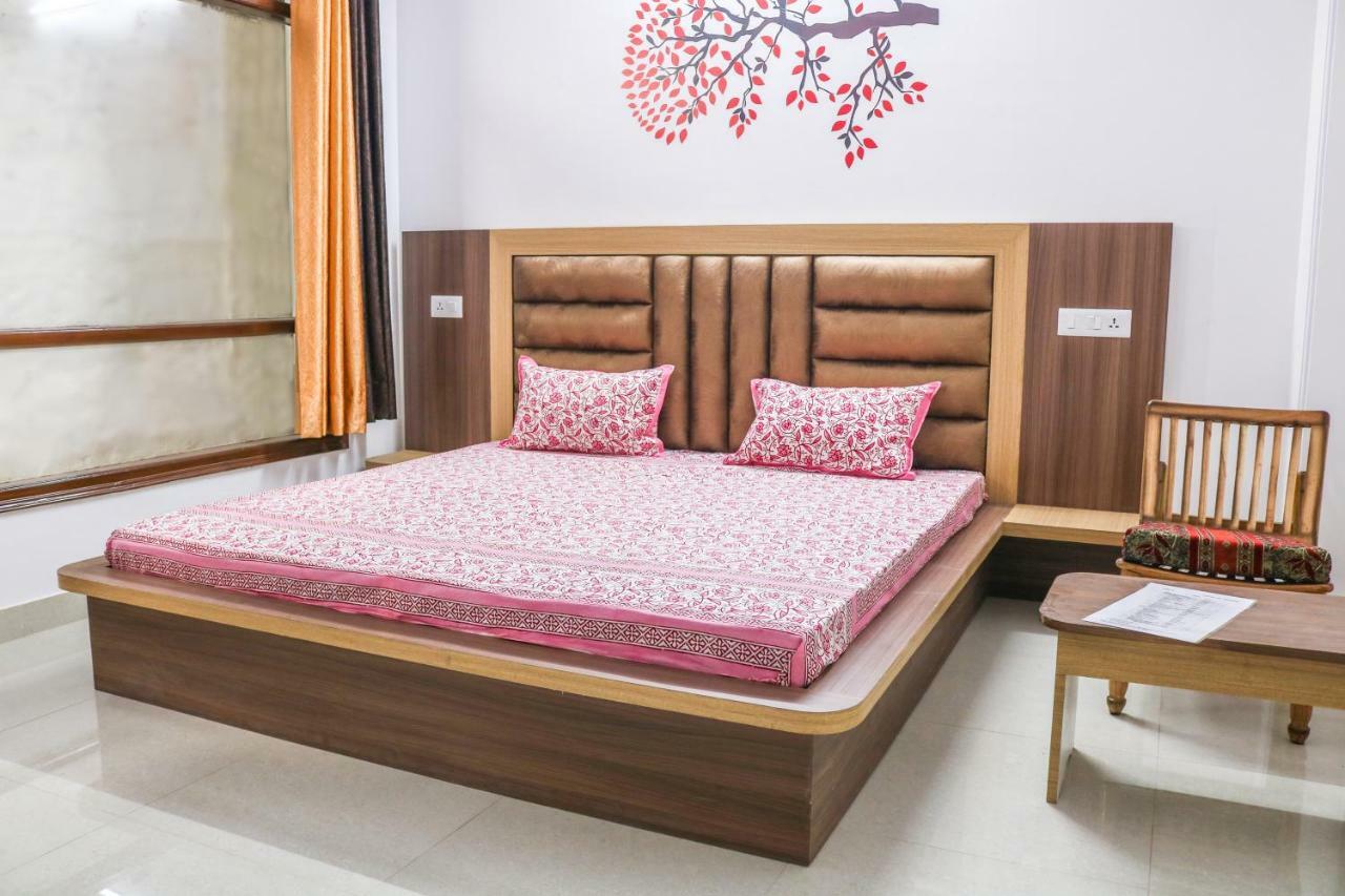 Sai Alok Homestay Шімла Екстер'єр фото